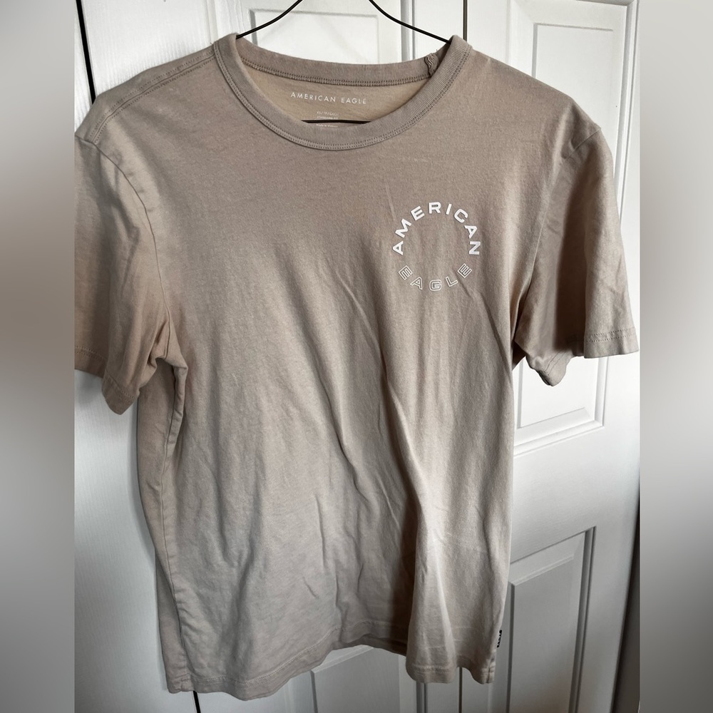 Mens XS AE graphic T, good condition